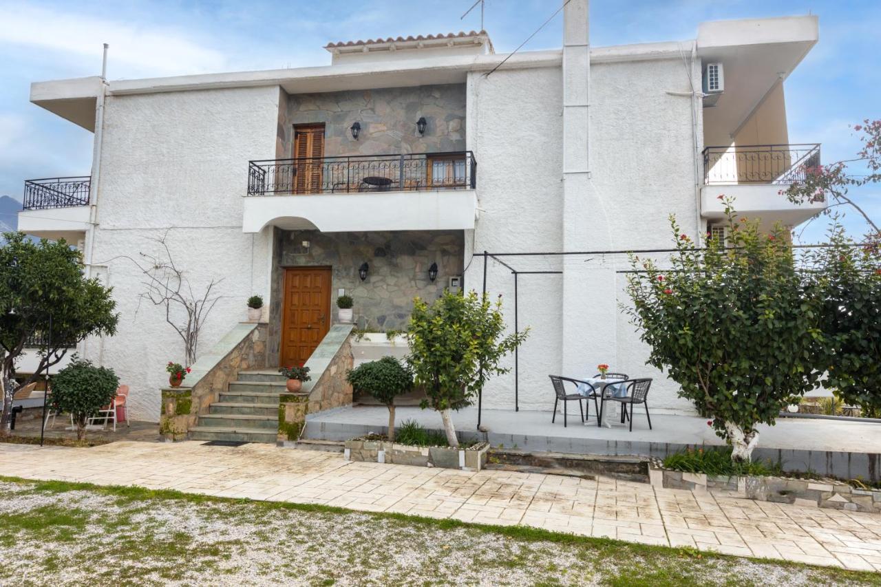Paradeisos Kardamyli Exterior foto
