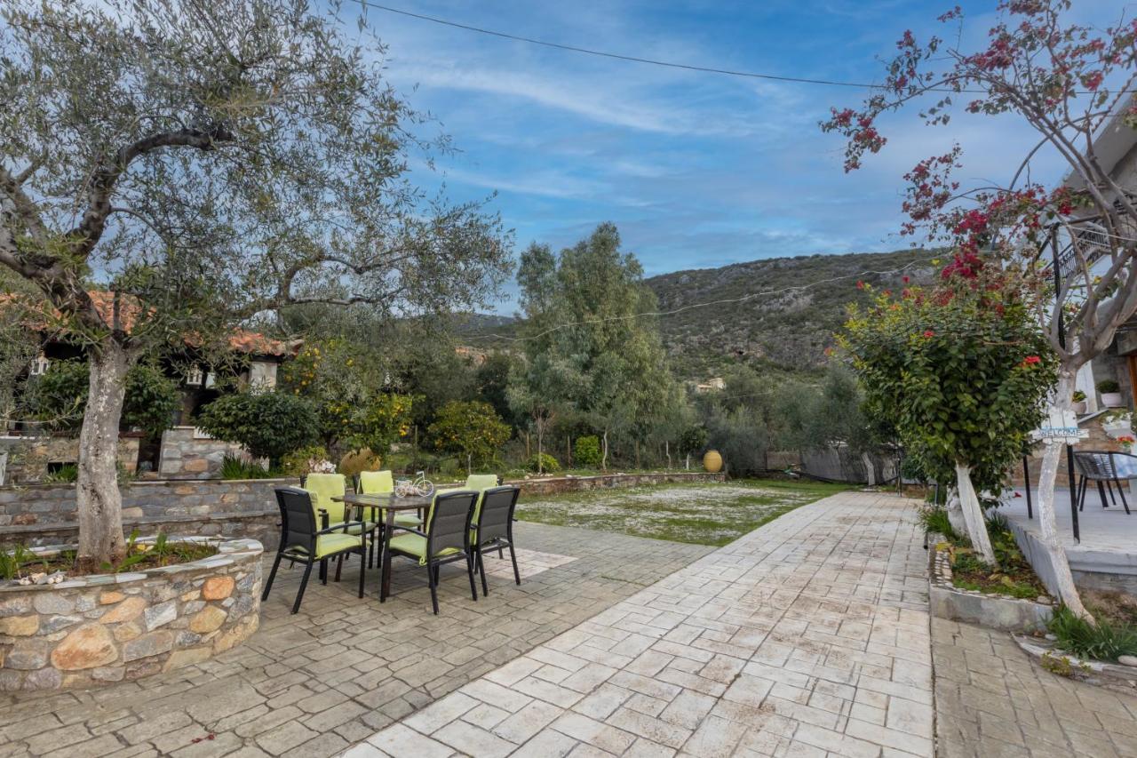 Paradeisos Kardamyli Exterior foto