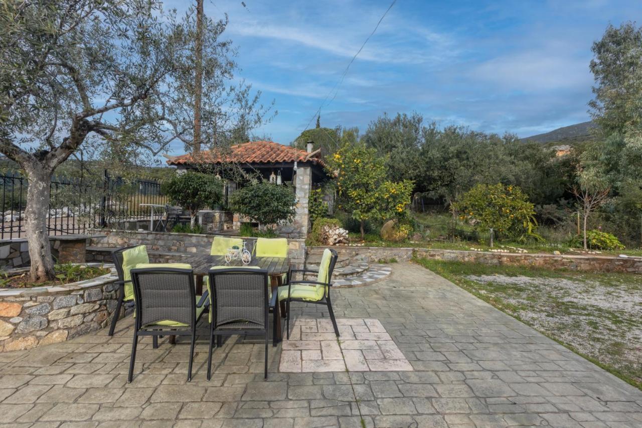 Paradeisos Kardamyli Exterior foto