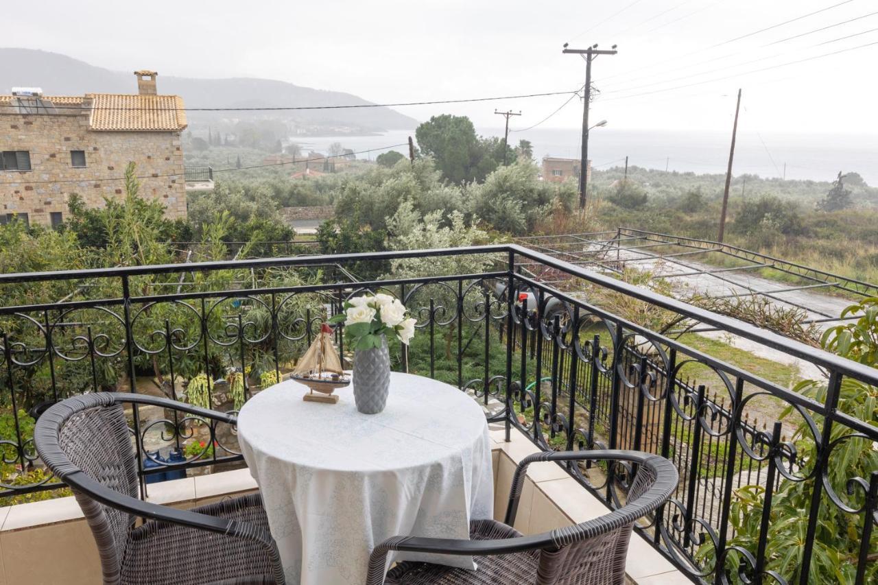Paradeisos Kardamyli Exterior foto