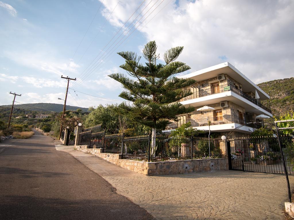 Paradeisos Kardamyli Exterior foto